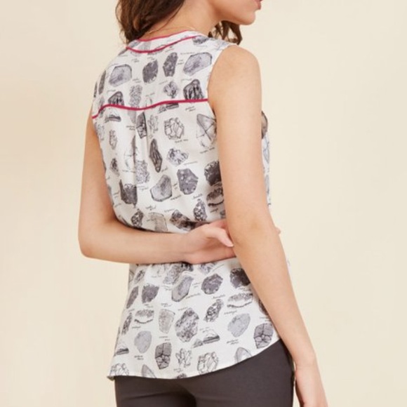ModCloth Geodes sleeveless top - Picture 2 of 4